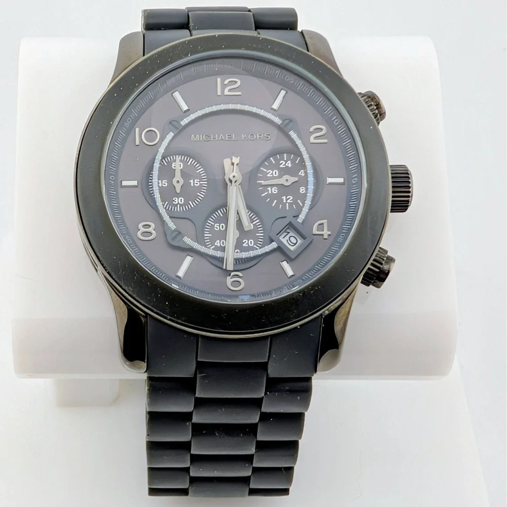 Michael Kors Runway MK-8148 Chronograph Watch Black Rubber 45mm Date 7.5